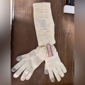 Victoria’s Secret glove set